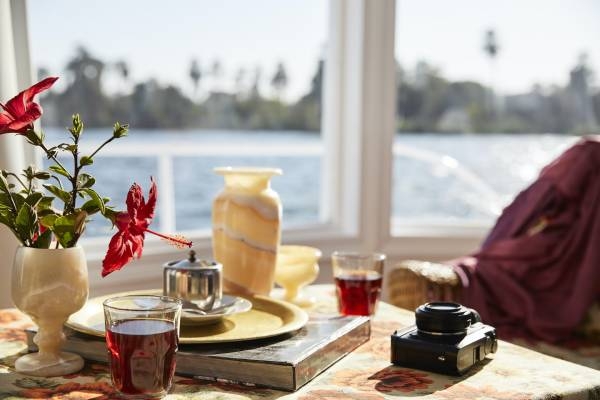aegypten-nilkreuzfahrt-nour-el-nil-dahabeya-agatha-luxury-suite-panorama