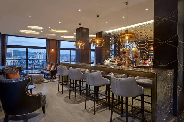 armenien-jerewan-atelier-1797-penthouse-bar & grill-6048-hotel-the alexander a luxury collection hotel