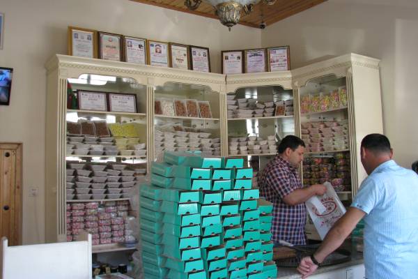 aserbaidschan-sheki-halva-laden-sandra-flettner