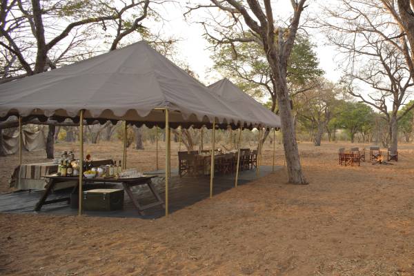 botswana-chobe-nationalpark-andbeyond-chobe-under-canvas-camp