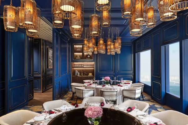 china-hong-kong-mandarin-oriental-man-wah-restaurant
