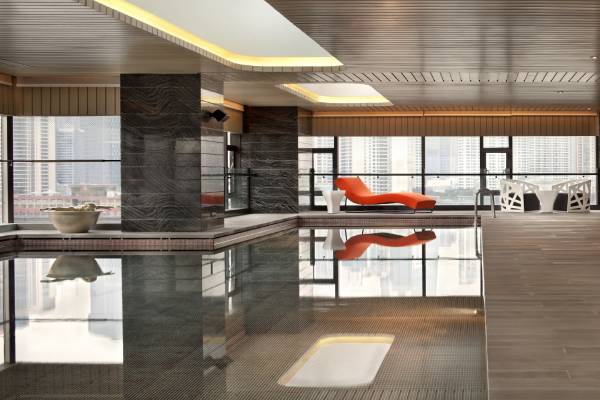 china-shanghai-hotel-indigo-shanghai-on-the-bund-swimming-pool2