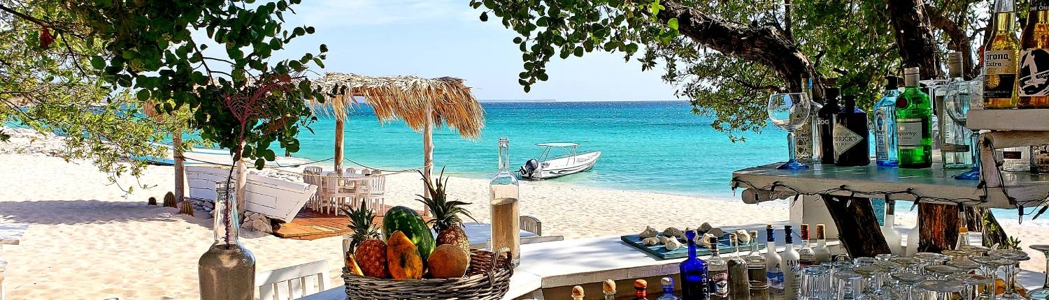 dominikanische-republik-eco-del-mar-lodge-stranbar-cabo-rojo-dominican-expert (1)