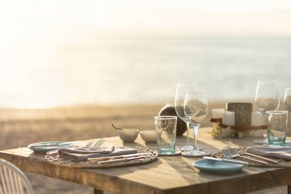 fiji-six-senses-fidji-beach-dinner