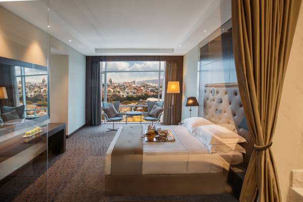 georgien-tiflis-the biltmore-tbilisi-hotel-junior-suite