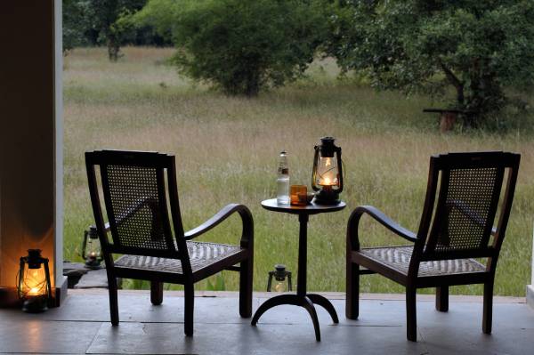 indien-bandhavgarh-national-park-aahua-kothi-a-taj-safari-private-terrasse (1)
