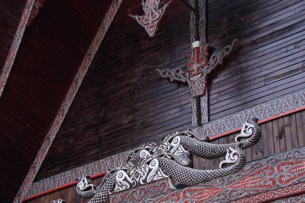 auf einer individuellen Sumatra Rundreise kann man die Batak-Architektur bewundern