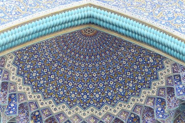 kunstvolle Architektur kann man während einer Iran Rundreise bewundern