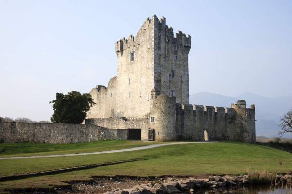 irland-killarney-ross-castle-tourism-ireland