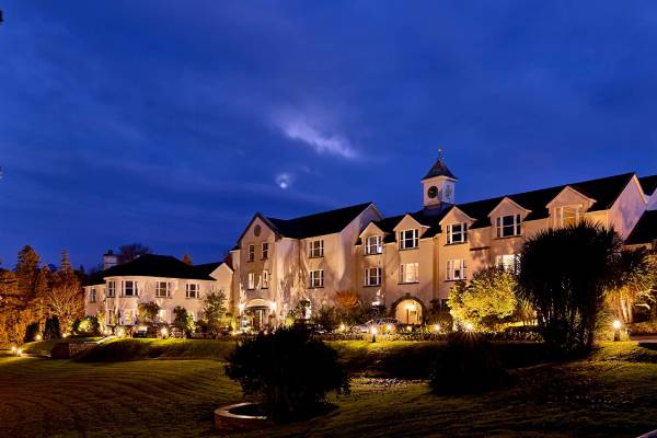 irland-sheen-falls-lodge-exterior-night