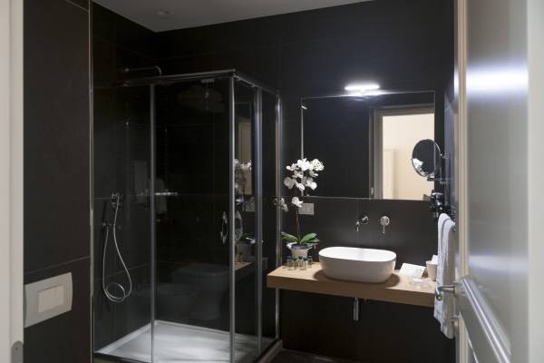 italien-sizilien-palermo-palazzo-natoli-boutique-hotel-deluxe-zimmer-badezimmer