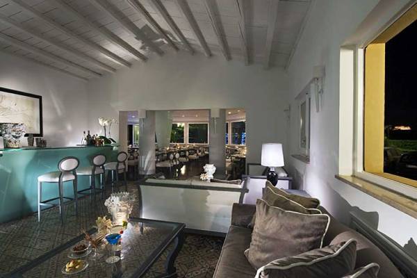 italien-sizilien-villa-athena-bar-federico-II