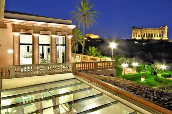 italien-sizilien-villa-athena-blick-auf-tempel