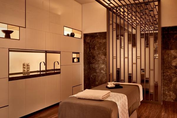 kasachstan-the-ritz-carlton-astana-spa-behandlungsraum