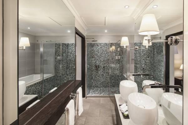 la-reunion-lux-saint-gilles-junior-suite-badezimmer