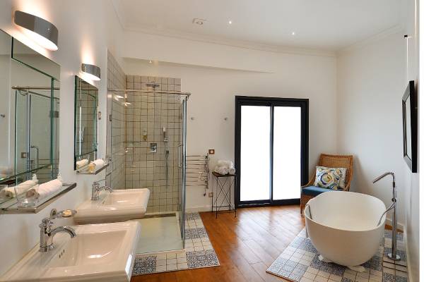 la réunion-cilaos-badezimmer-juniorsuite-tsilaosa hôtel & spa