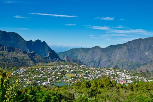 la réunion-cilaos-blick auf cilaos-von-der-roche-merveilleuse-tsilaosa hôtel & spa