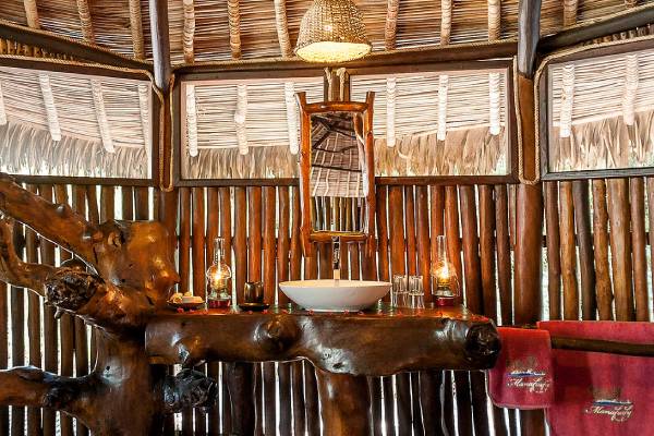 madagaskar-manafiafy-beach-and-rainforest-lodge-badezimmer