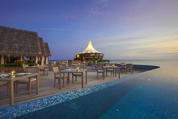 malediven-baros-maldives-lime-restaurant