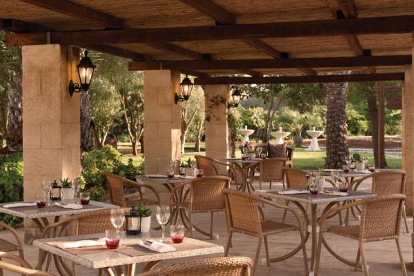 malta-kempinski-hotel-san-lawrenz-fisch-und-grill-restaurant-gazebo