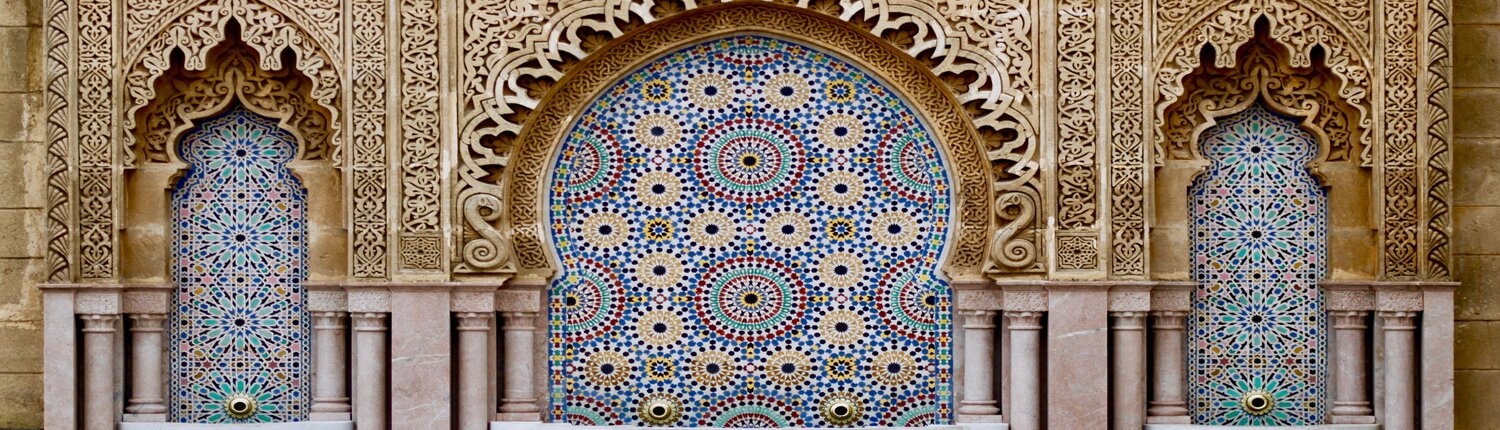 auf einer Marokko Luxusreise kann man feine Mosaikkunst bewundern