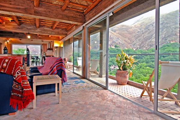 marokko-imlil-kasbah-du-toubkal-suite-lounge