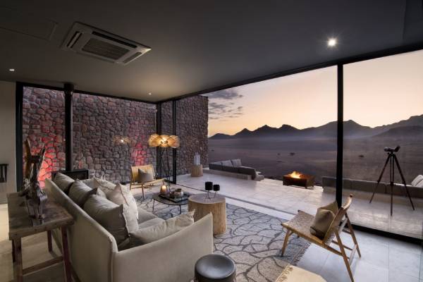 namibia-andBeyond-sossusvlei-Indoor-lounge-Star-Dune-Suite