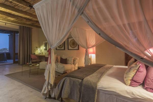 namibia-onguma-the-fort-sultan-suite-2