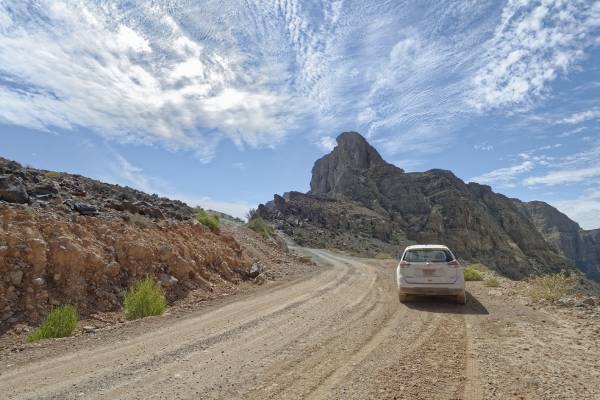 oman-selbstfahrerreise-pixabay-3108541-makalu (1) auf einer Oman Mietwagenrundreise kann man herrliche Berglandschaften bewundern