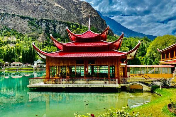 pakistan-skardu-shangri-la-resort-restaurant