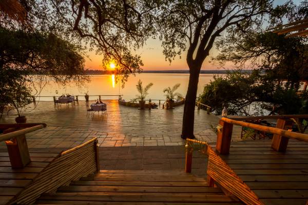 sambia-tongabezi-lodge-dining-room-2