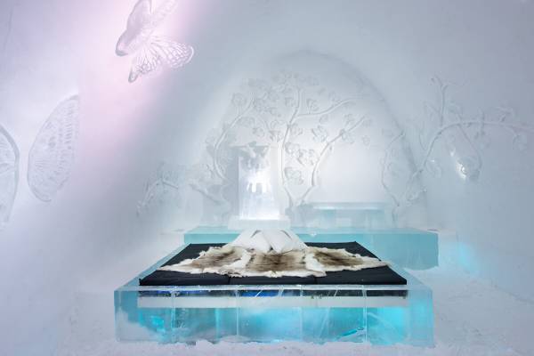 schweden-icehotel-vila_vid_denna_kalla_tjasa_gusfors_ulrika