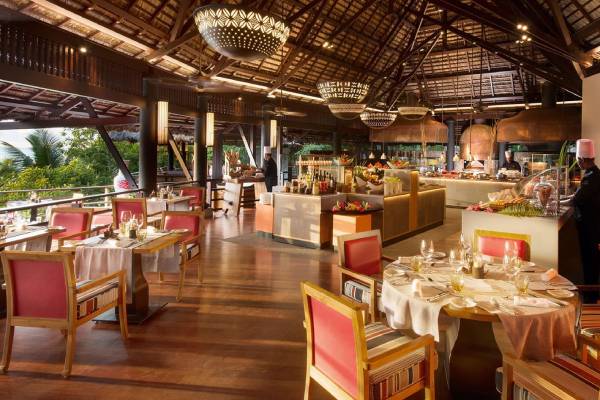 seychellen-constance-lemuria-restaurant-the-legend