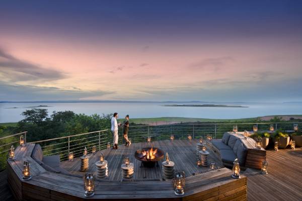 simbabwe-lake-kariba-bumi-hills-safari-lodge-Fire-Pit-sunset-deck-2