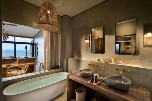 simbabwe-lake-kariba-bumi-hills-safari-lodge-badezimmer