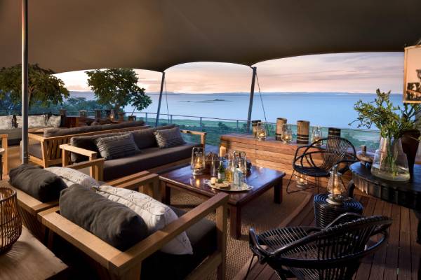 simbabwe-lake-kariba-bumi-hills-safari-lodge-main-area-mit-seeblick