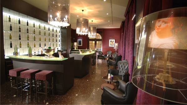 slowenien-portoroz-kempinski-palace-portoroz-bubbles-bar