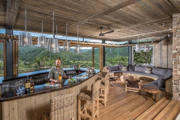 suedafrika-kariega-private-game-reserve-settlers-drift-bar