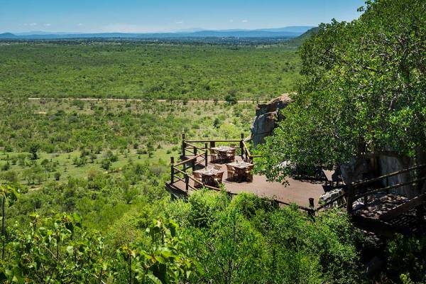 suedafrika-ulusaba-rock-lodge-viewing-desk