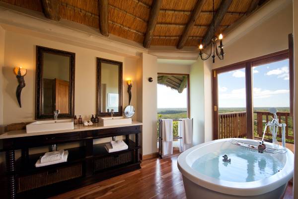 südafrika-ulusaba-rock-lodge-rock-cliff-room-badezimmer