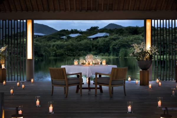 vietnam-amanoi-romantic-lake-dinner