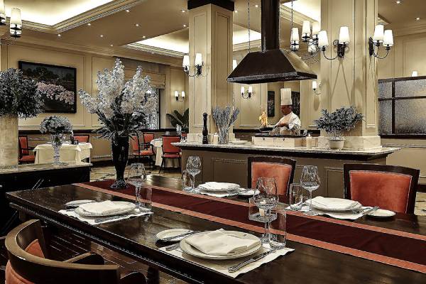vietnam-hanoi-sofitel-legend-metropole-le-beaulieu-restaurant