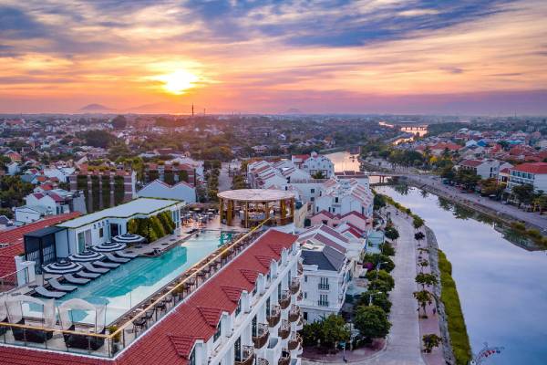 vietnam-hoi-an-hotel-royal-hoi-an-fluss-und-altstadtblick