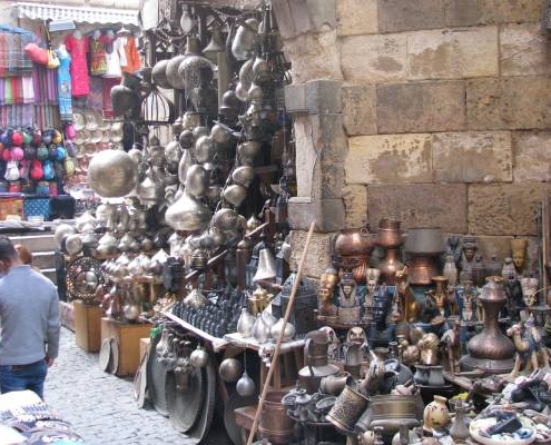 auf einer Ägypten Privatreise sollte man unbedingt über den Khan al Khalili Basar in Kairo schlendern